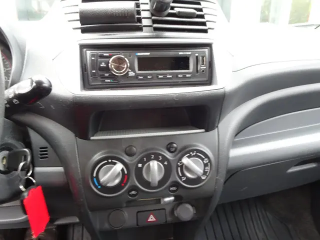 Nissan Pixo 1.0 Visia 2013 Benzine 10