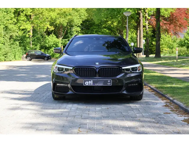 BMW 5 Serie Touring 530i High Executive 2020 Benzine 7