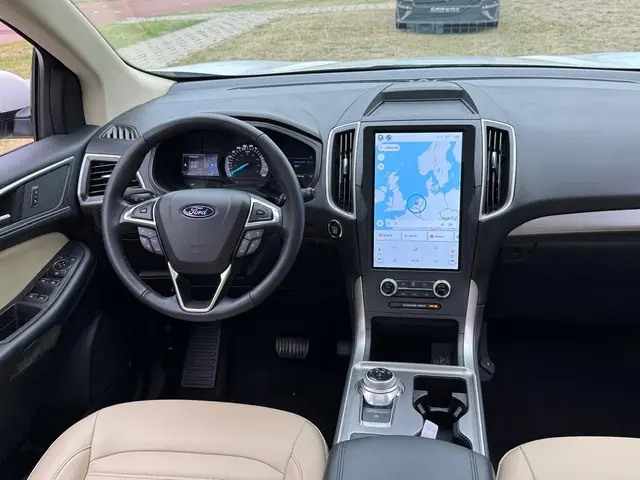 Ford Edge 2.0L SEL AWD Full-Options 2024 Benzine 16