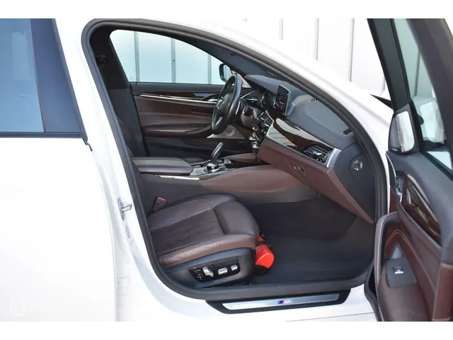 BMW 5 Serie 530i High Executive 2018 Benzine 6