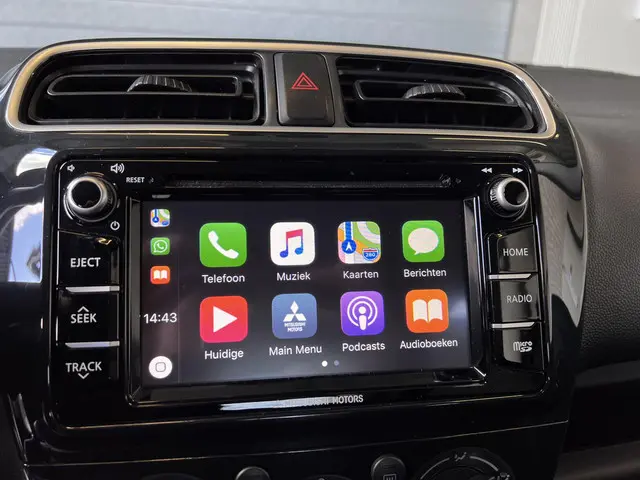 Mitsubishi Space Star 1.2 Connect Pro 2018 Benzine 13