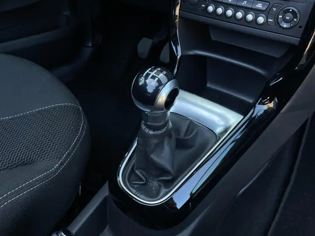 Citroën DS3 CABRIO 1.2 So Chic Clima, 31000km! 2015 Benzine 9