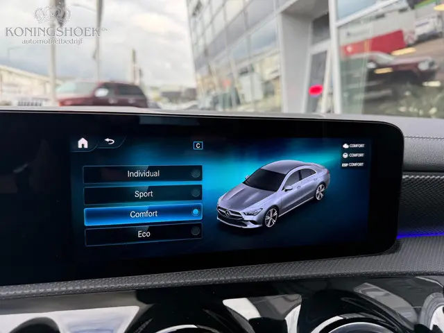 Mercedes-Benz CLA 180 AMG Line 2023 Benzine 17