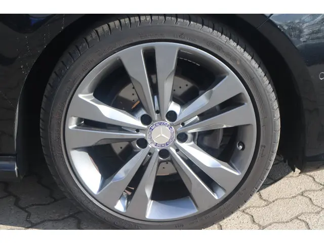 Mercedes-Benz CLA 180 d Lease Edition Plus 2016 Diesel 12