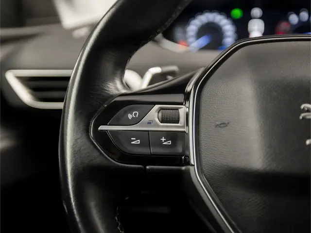 Peugeot 3008 1.2 PureTech Allure Sport 2018 Benzine 17