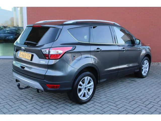Ford Kuga 1.5 EcoBoost 150 PK Titanium 2017 Benzine 4