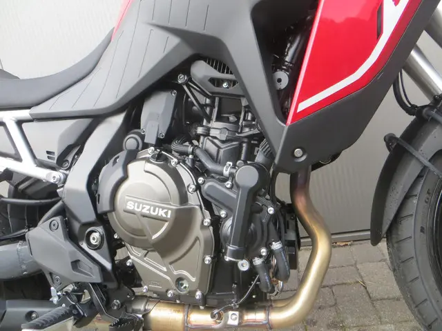 Suzuki V-Strom 800 2025 Benzine 8
