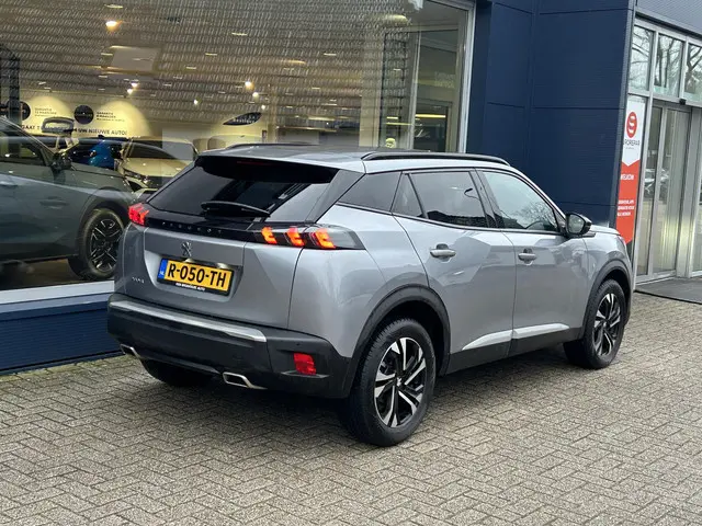 Peugeot 2008 1.2 Turbo 130 PK Allure Pack 2022 Benzine 3