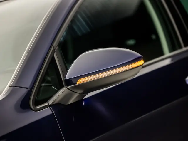 Volkswagen Golf 1.5 TSI R-Line Sport 2018 Benzine 34