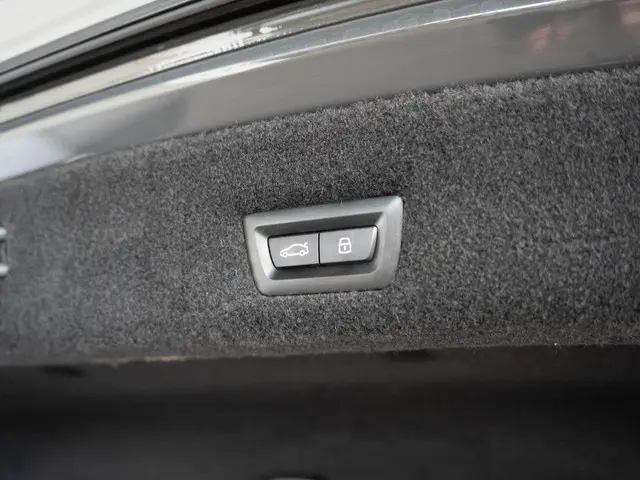 BMW 7 Serie M760e xDrive 2023 Hybride Benzine 22