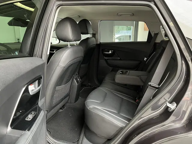 Kia e-Niro ExecutiveLine 64 kWh 2020 Elektrisch 15