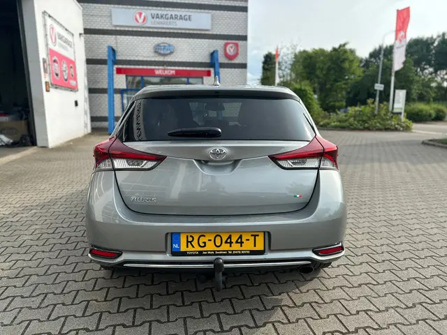 Toyota Auris 1.2T Dynamic 2017 Benzine 10