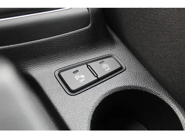 Hyundai i20 Coupé 1.0 T-GDI Comfort 2016 Benzine 24