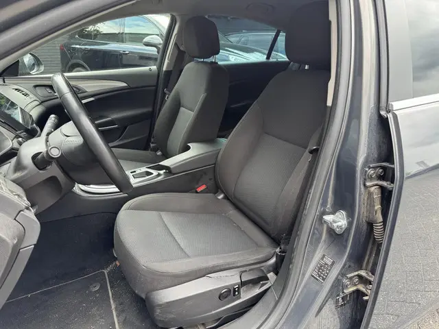 Opel Insignia 1.6 T Edition 2013 Benzine 8