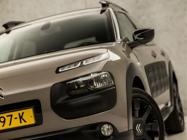Citroën C4 Cactus 1.2 PureTech Black Pack 2016 Benzine 15