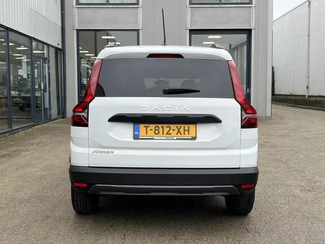 Dacia Jogger 1.0 TCe 110 Expression 7p. 2023 Benzine 21