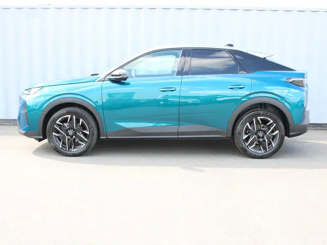 Peugeot 3008 1.2 Hybrid 145 Allure 2025 Hybride Benzine 4