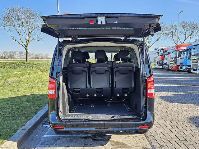 Mercedes-Benz Vito 114 2023 Diesel 16