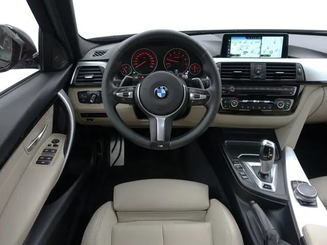 BMW 3 Serie 330e M Performance Aut- 2016 Hybride Benzine 6