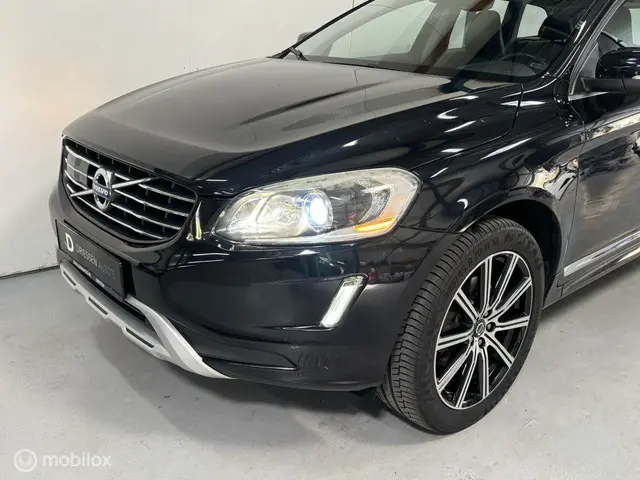 Volvo XC60 2.5T Summum 5-CILINDER/PANO/ACC/LEER 2014 Benzine 6