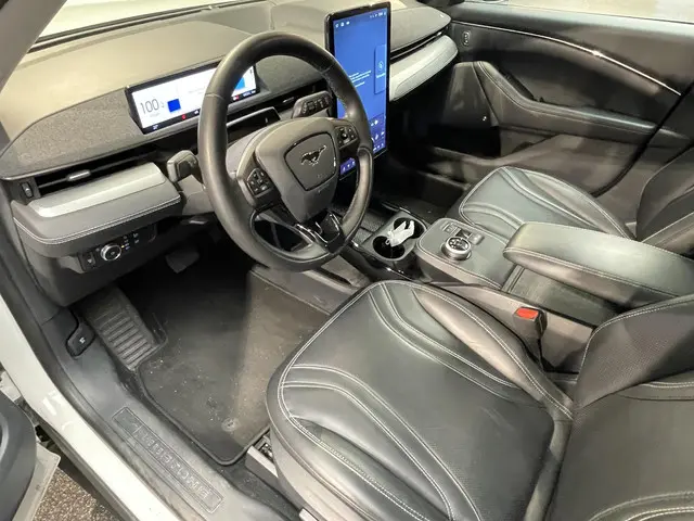 Ford Mustang Mach-E RWD 75 kWh 2021 Elektrisch 20