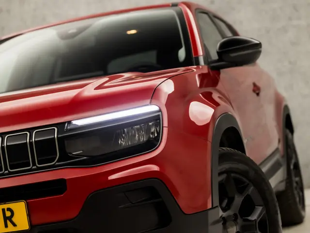 Jeep Avenger 1.2 Altitude Sport 2023 Benzine 12