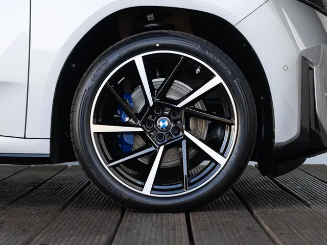 BMW iX3 50 xDrive 2026 Elektrisch 6