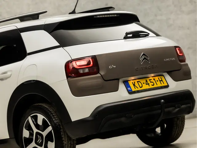 Citroën C4 Cactus 1.2 PureTech Shine 2016 Benzine 12