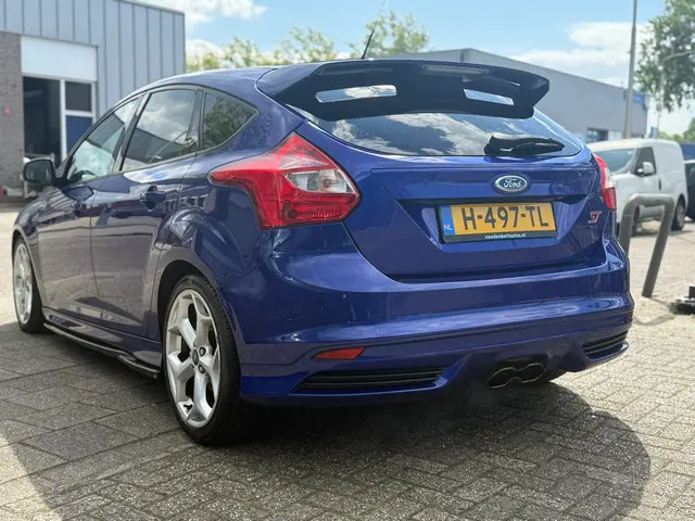 Ford Focus 2.0 EcoBoost ST-2 2013 Benzine 6
