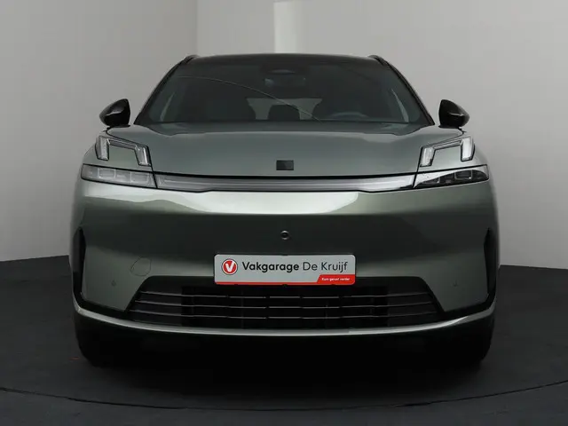 Lynk & Co 08 1.5 More 2025 Hybride Benzine 23