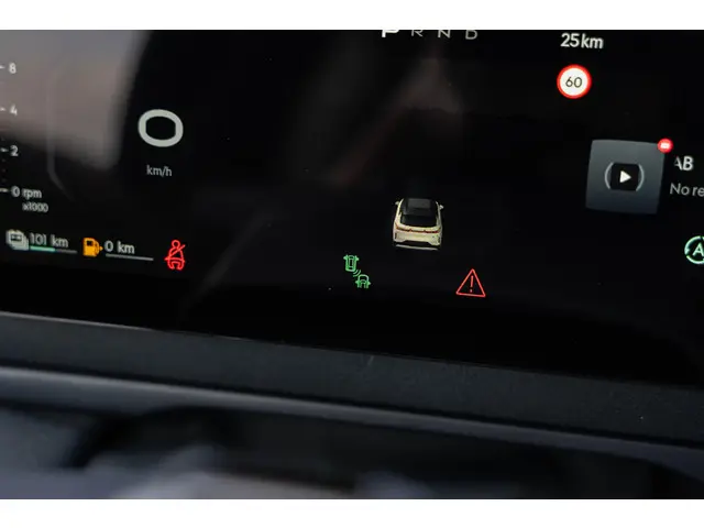 Lynk & Co 08 1.5 More 2025 Hybride Benzine 19