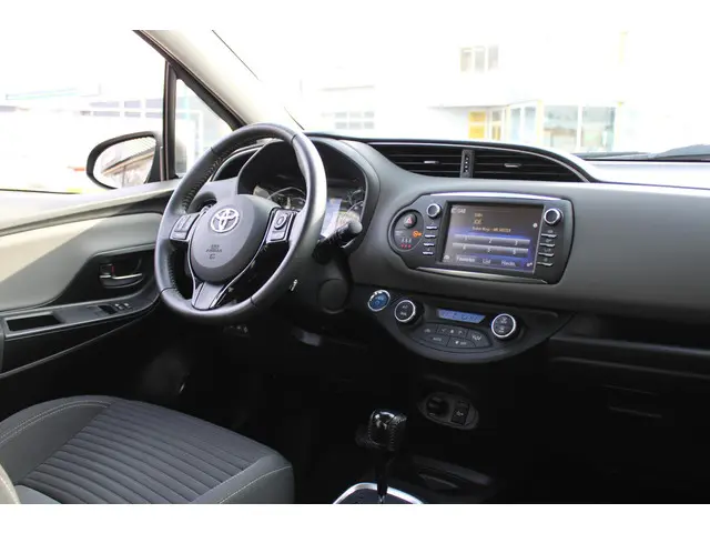 Toyota Yaris 1.5 Hybrid Dynamic 2019 Hybride Benzine 14