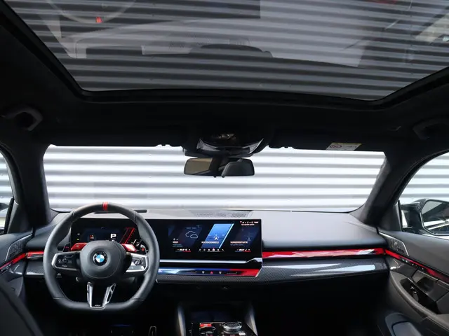 BMW M5 Touring 2026 Hybride Benzine 44