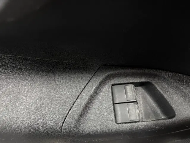 Peugeot 108 1.0 e-VTi Allure 2021 Benzine 8