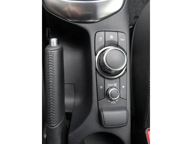 Mazda 2 1.5 Skyactiv-G Sport Selected 2019 Benzine 19