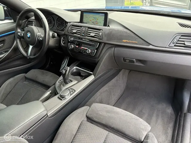 BMW 4 Serie Coupé 435i High Executive 2015 Benzine 8