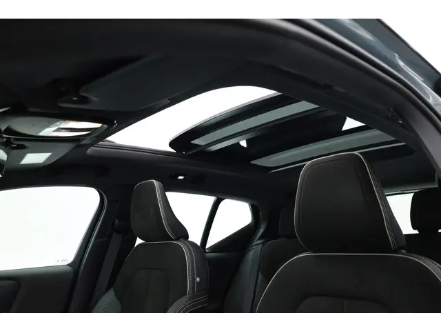 Volvo XC40 Recharge P8 AWD R-Design 2020 Elektrisch 32