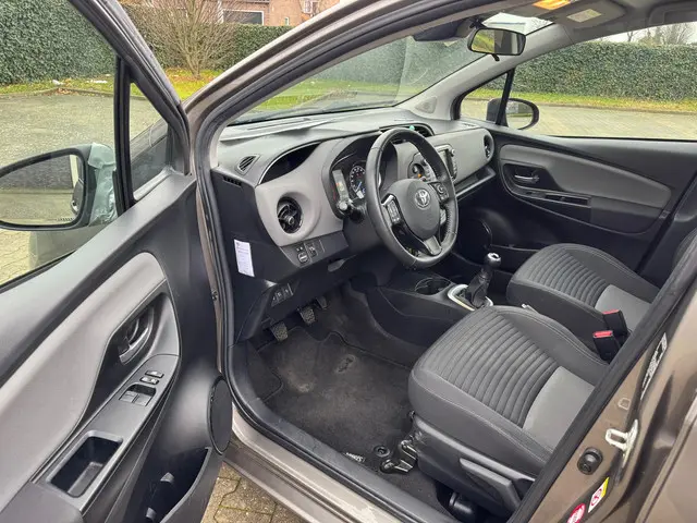 Toyota Yaris 2