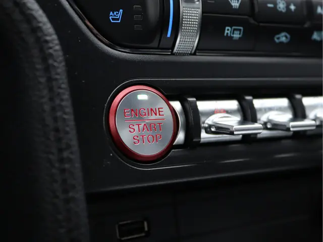 Ford Mustang Fastback 5.0 V8 GT 2018 Benzine 75