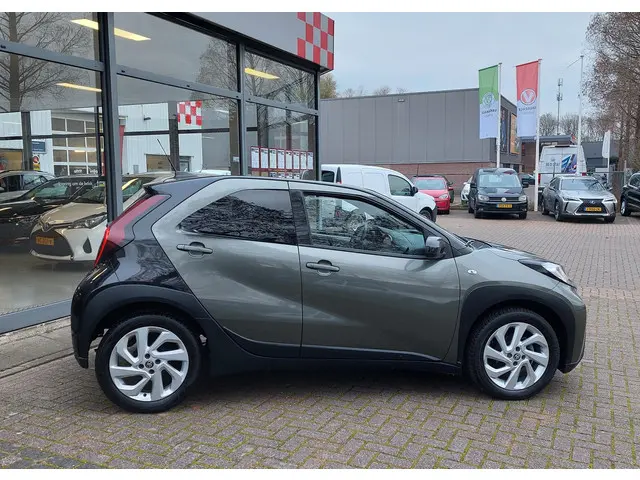 Toyota Aygo X 1.0 VVT-i MT Pulse 2022 Benzine 2