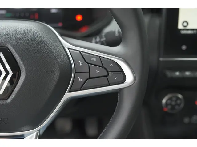 Renault Clio TCe 90 Evolution 2024 Benzine 36