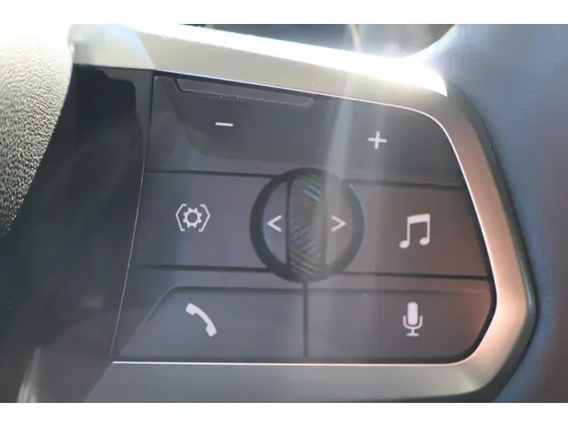 BMW X1 xDrive30e 2023 Hybride Benzine 13