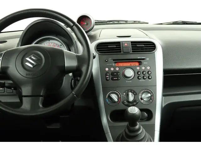 Suzuki Splash 1.0 VVT Exclusive EASSS 2012 Benzine 41