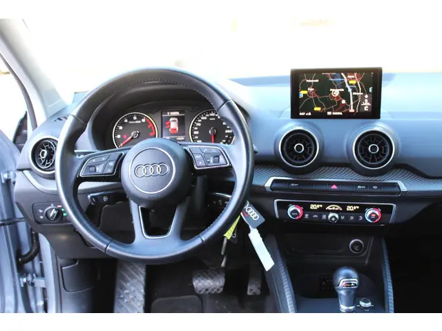 Audi Q2 1.0 TFSI #limited 2018 Benzine 9