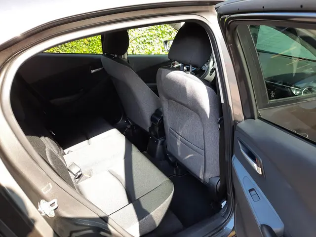 Mazda 2 1.5 e-SkyActiv-G 90 Exclusive-Line 2023 Benzine 18