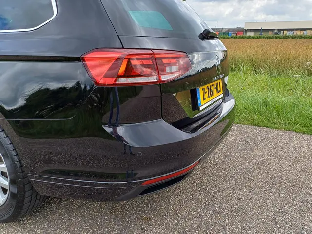Volkswagen Passat Variant 1.5 TSI Business 2023 Benzine 13