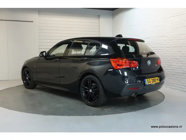 BMW 1 Serie 118i 2018 Benzine 4