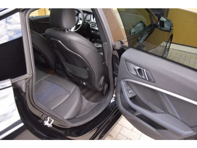 BMW 2 Serie Gran Coupé 218i 2021 Benzine 26