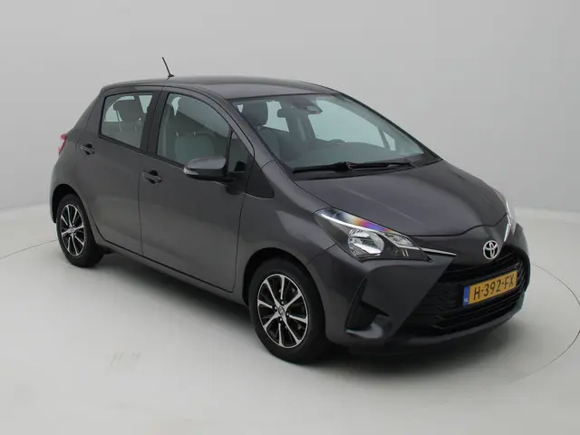 Toyota Yaris 1.0 VVT-i Connect Camera 2020 Benzine 8