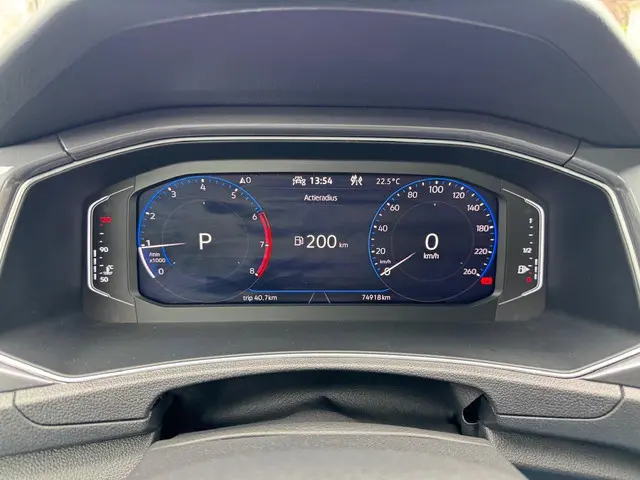 Volkswagen T-Roc 1.5 TSI Sport 2021 Benzine 27